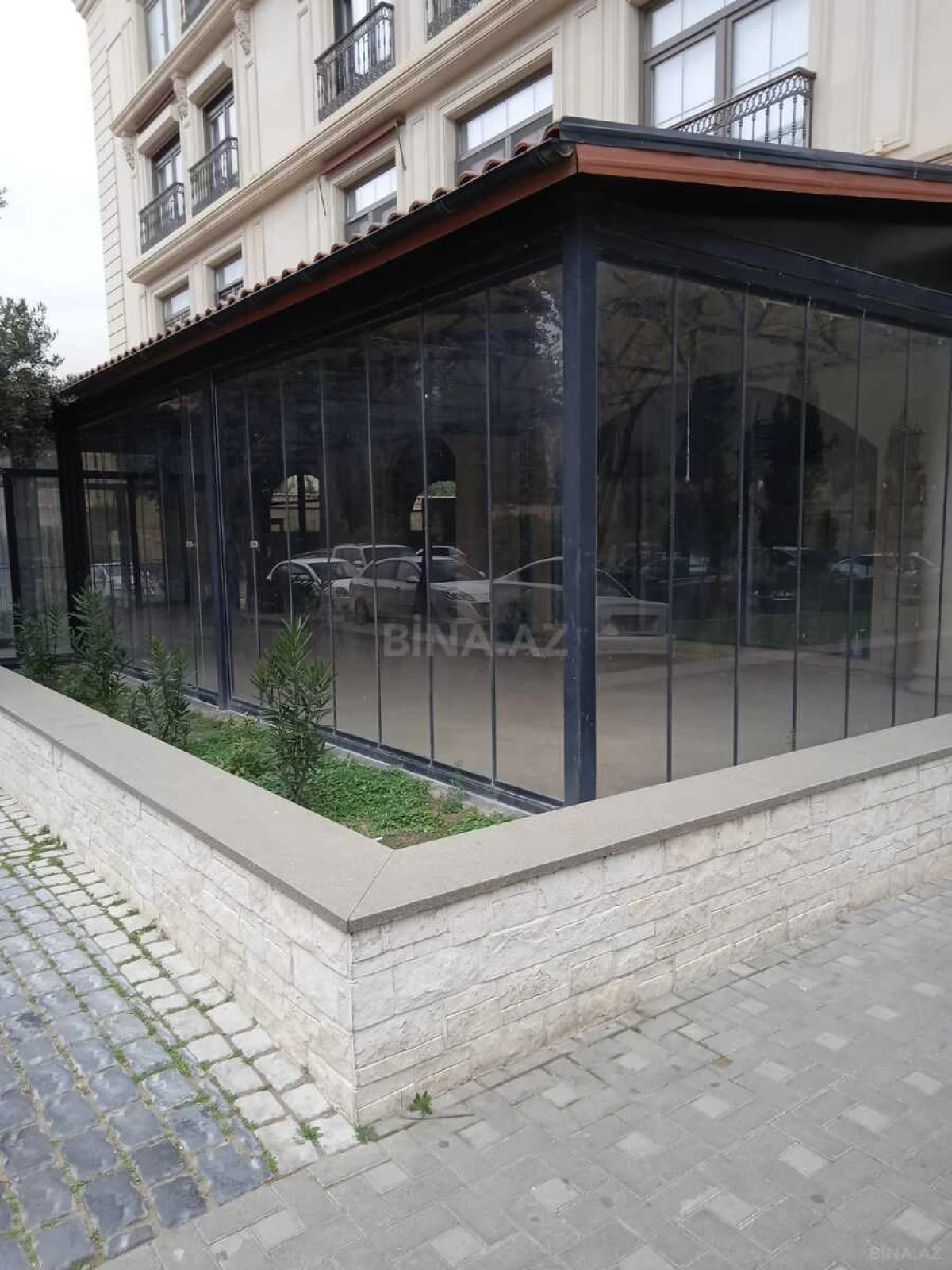 Kirayə verilir obyekt 611 m²