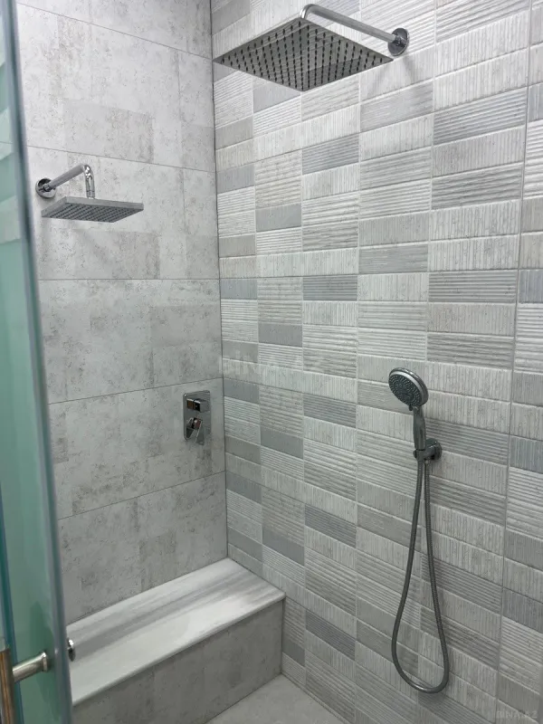 Satılır 3 otaqlı mənzil 148 m²