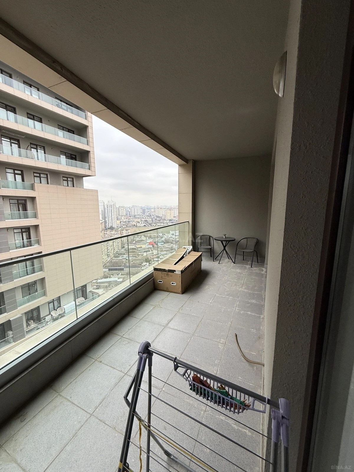 Satılır 3 otaqlı mənzil 148 m²