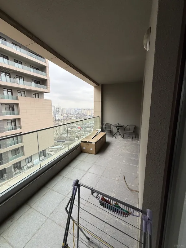 Satılır 3 otaqlı mənzil 148 m²