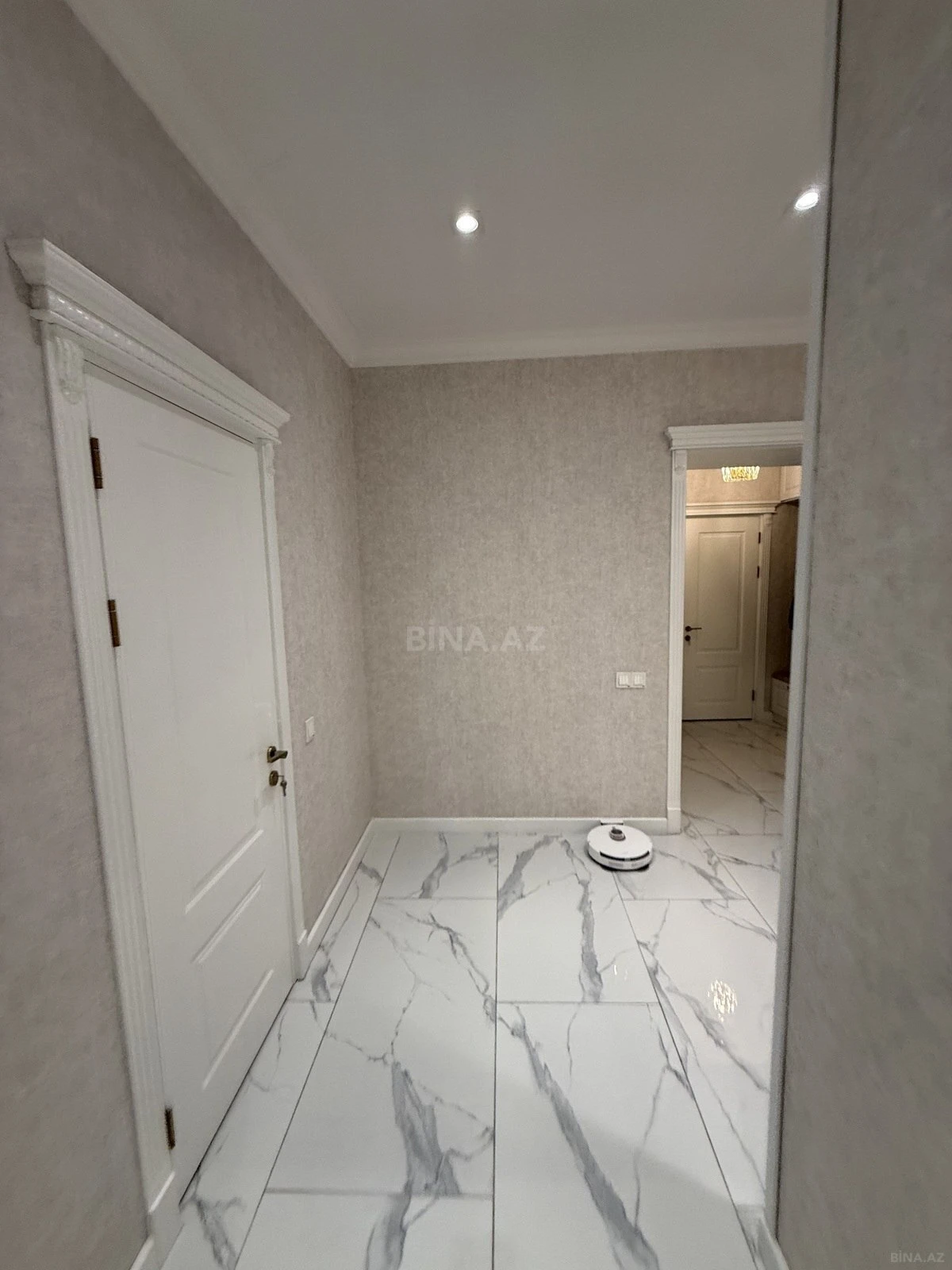 Satılır 3 otaqlı mənzil 148 m²