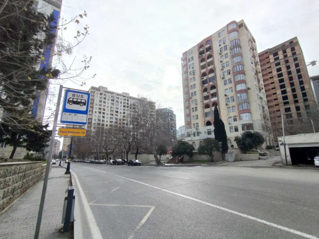 Satılır 2 otaqlı mənzil 90 m²