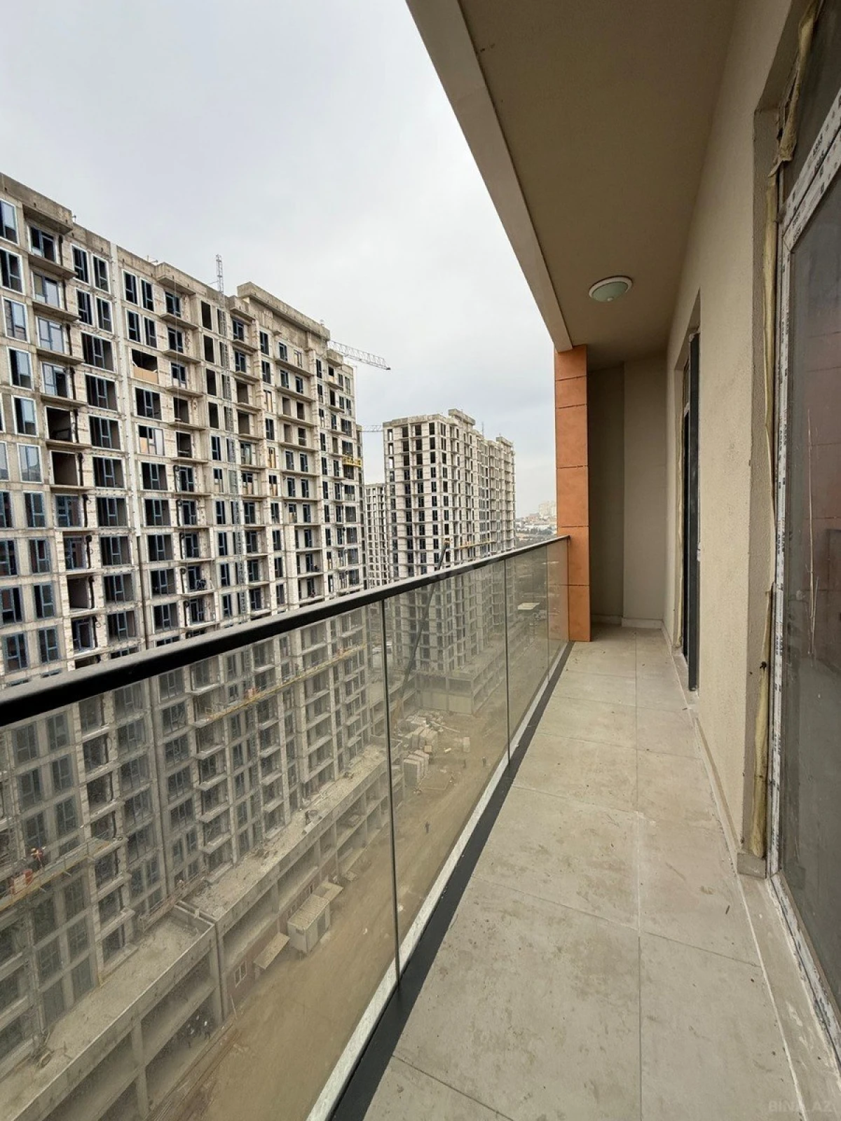 Satılır 3 otaqlı mənzil 64 m²