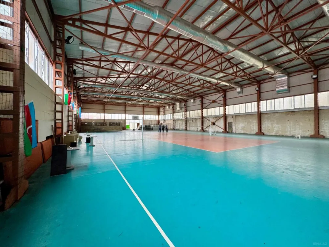 Kirayə verilir obyekt 2700 m²