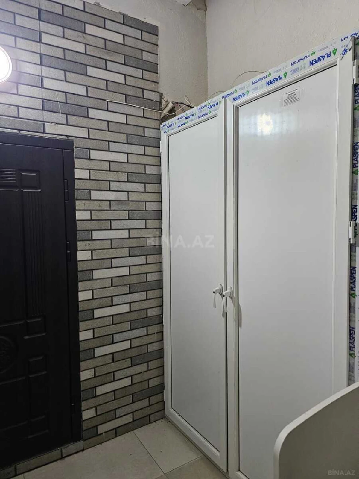 Kirayə verilir 2 otaqlı mənzil 90 m²