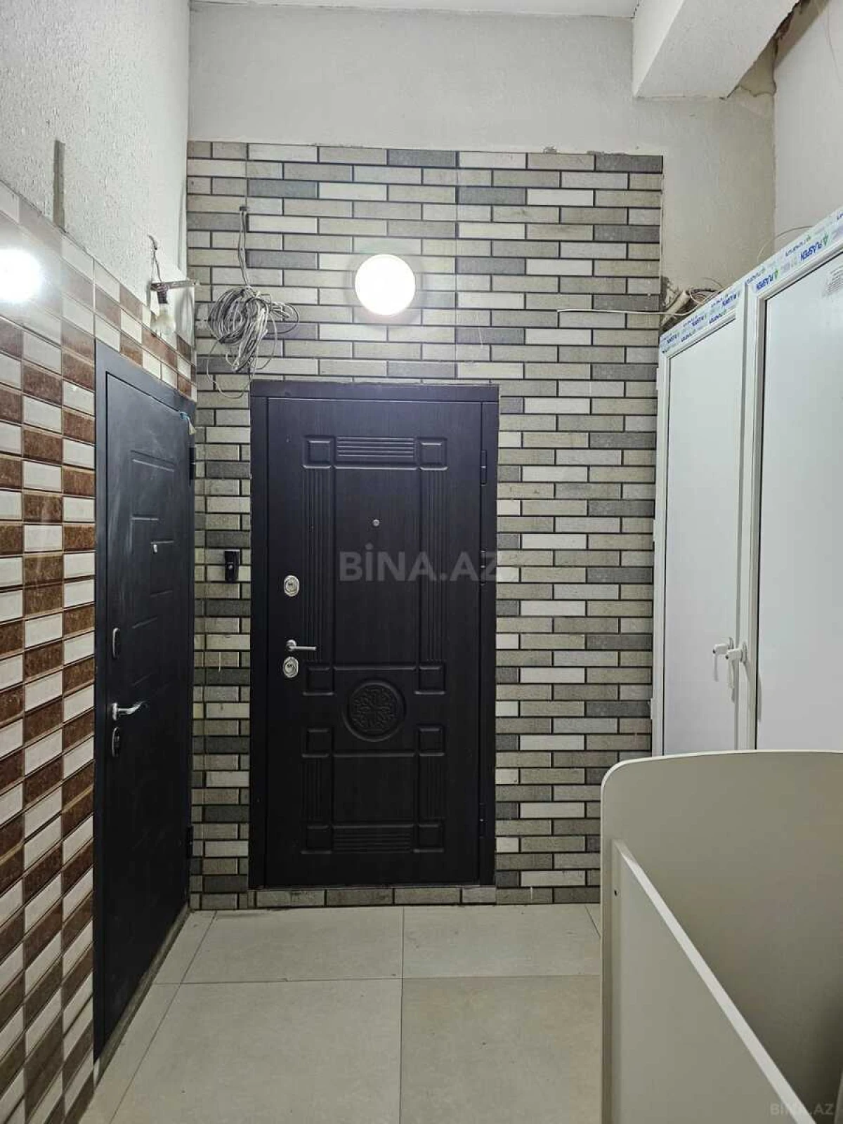 Kirayə verilir 2 otaqlı mənzil 90 m²