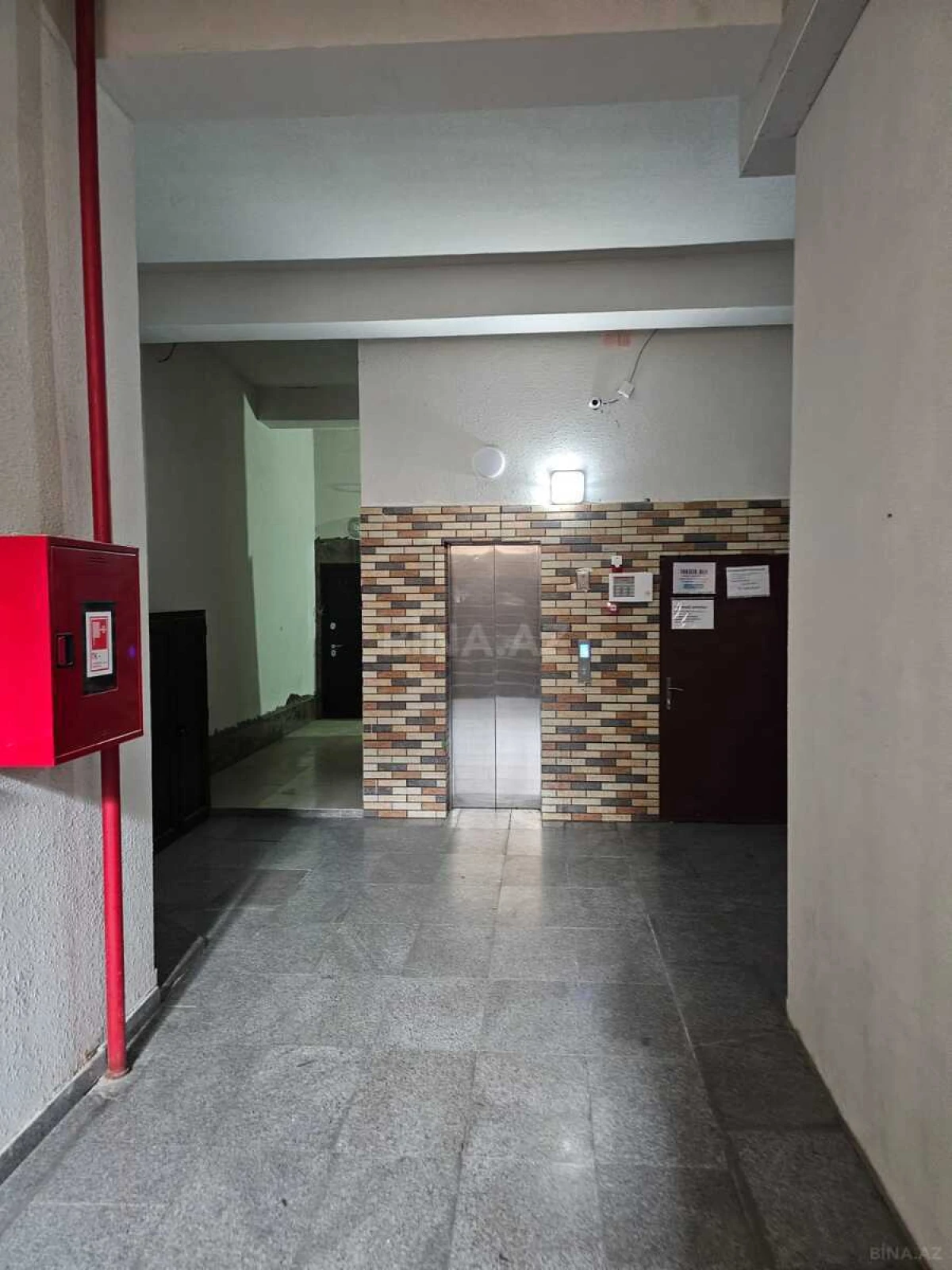 Kirayə verilir 2 otaqlı mənzil 90 m²