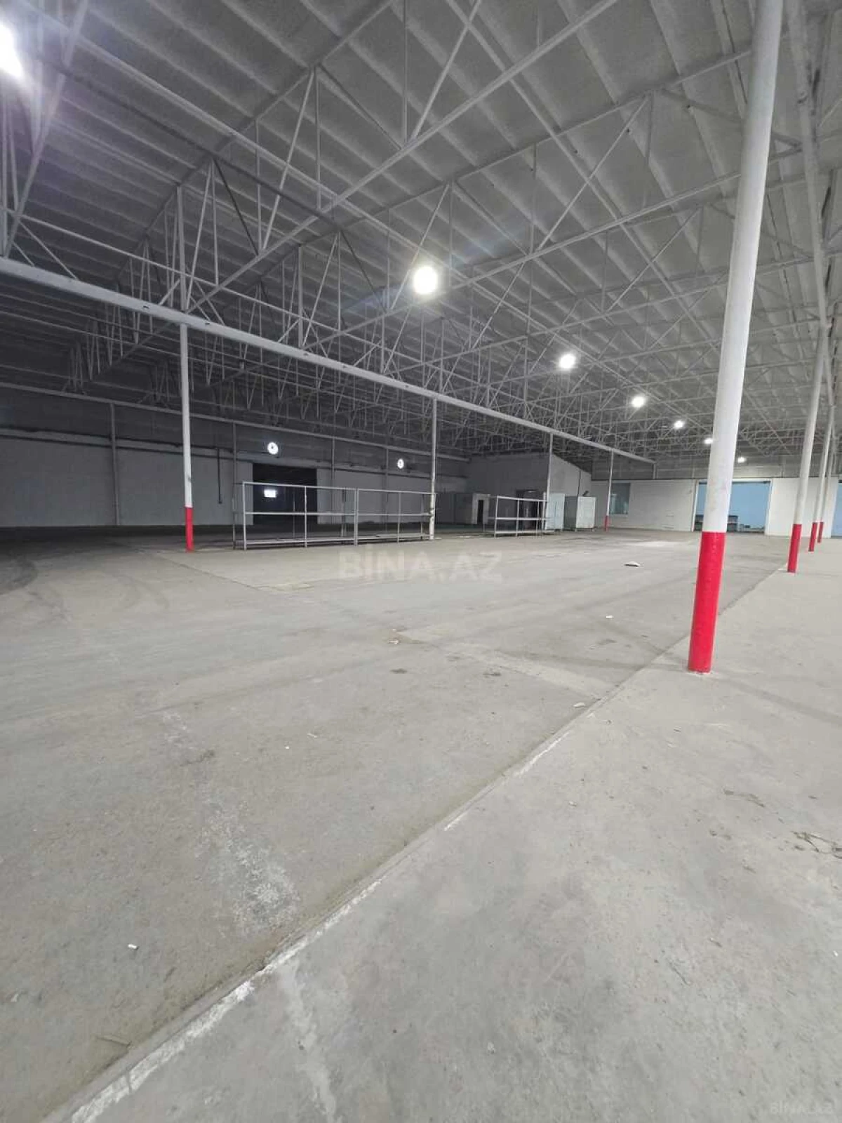 Kirayə verilir obyekt 1000 m²