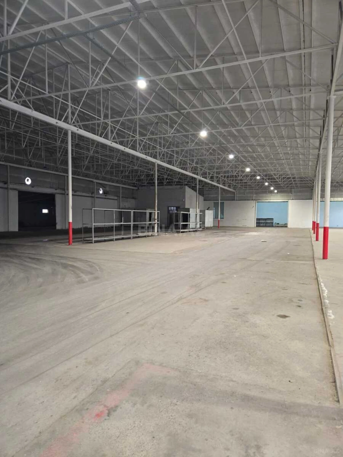 Kirayə verilir obyekt 1000 m²