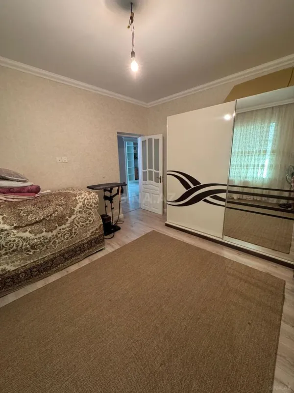 Satılır 4 otaqlı həyət evi 220 m²