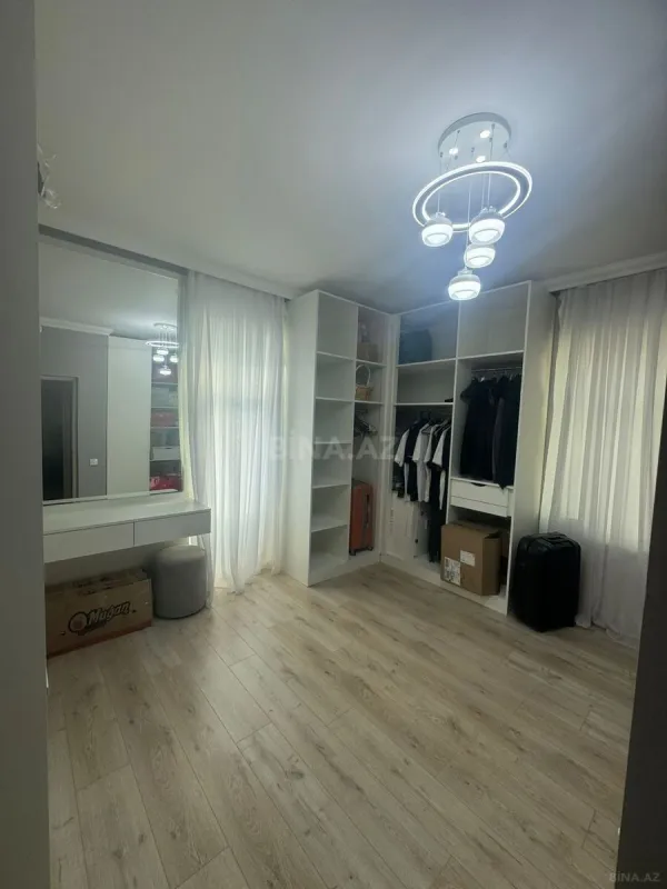Satılır 4 otaqlı həyət evi 220 m²