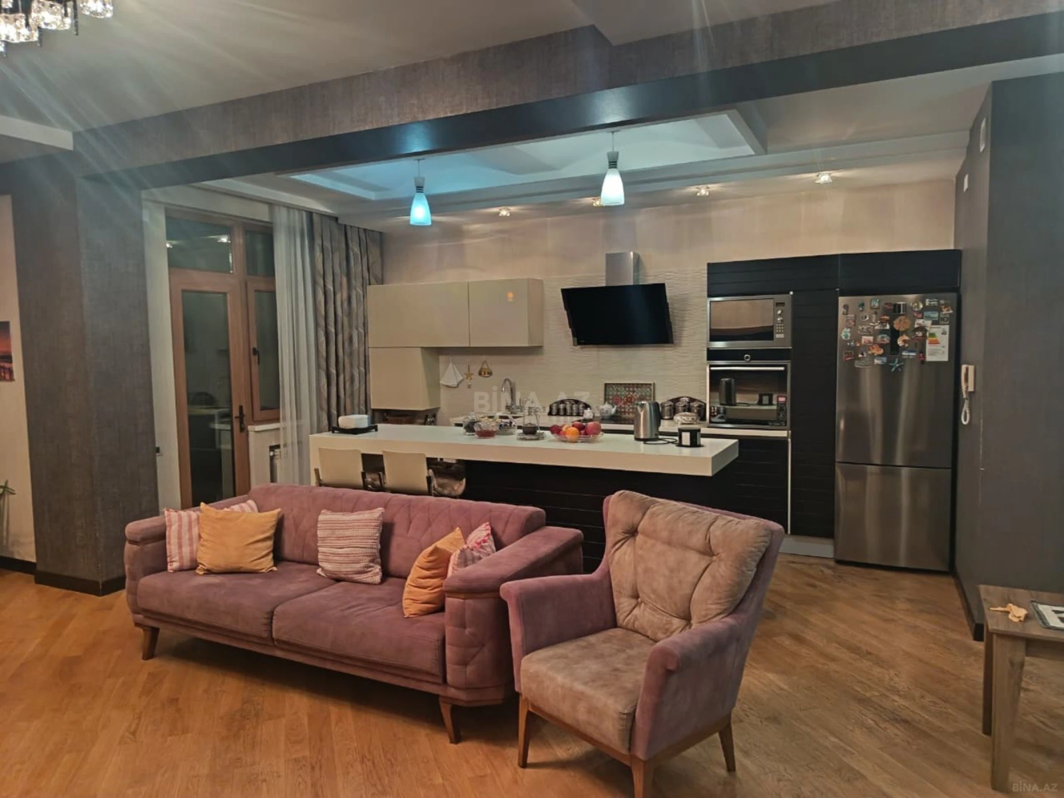 Satılır 3 otaqlı mənzil 140 m²