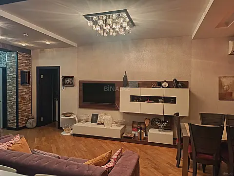 Satılır 3 otaqlı mənzil 140 m²