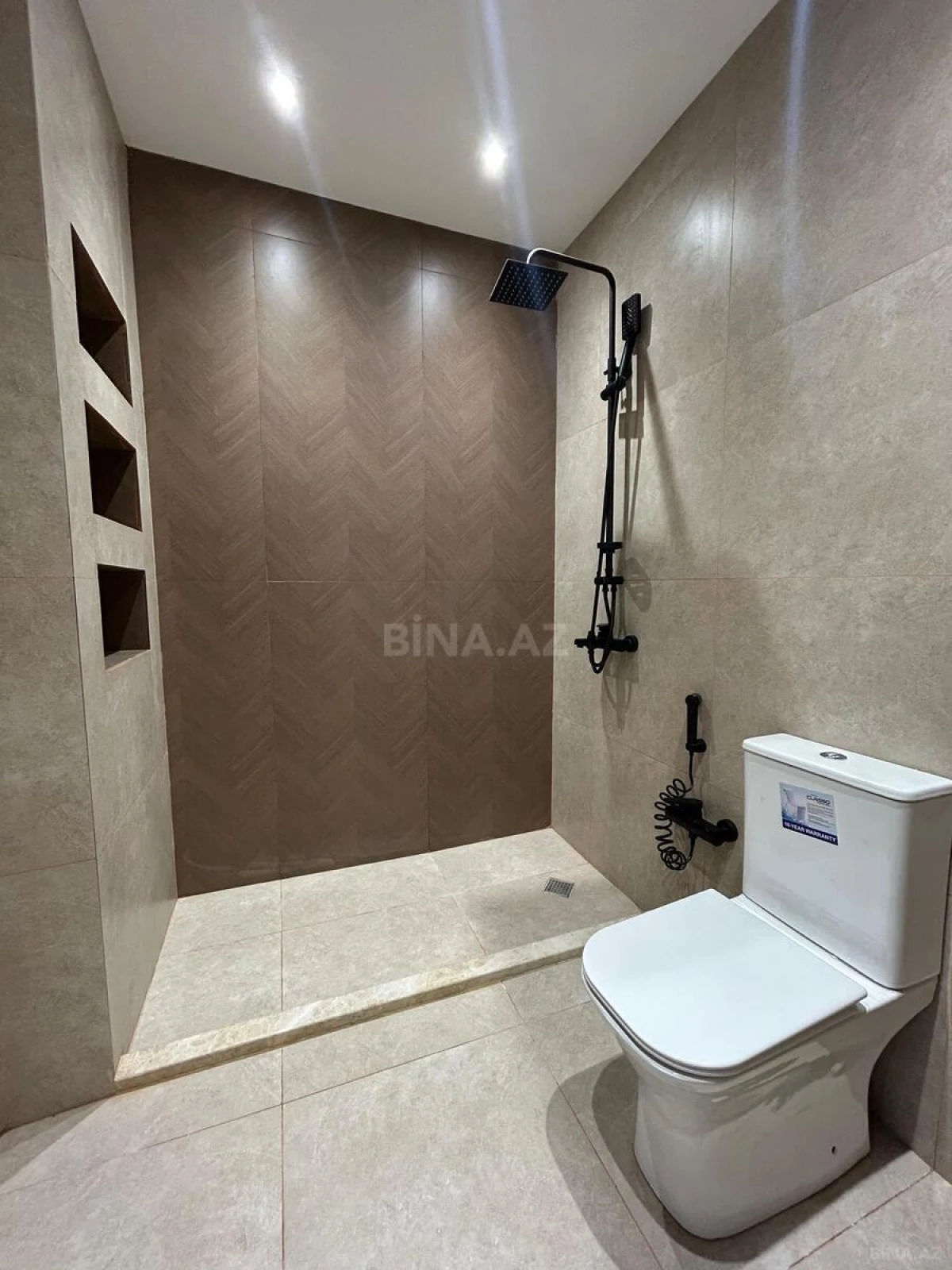 Satılır 2 otaqlı mənzil 62 m²