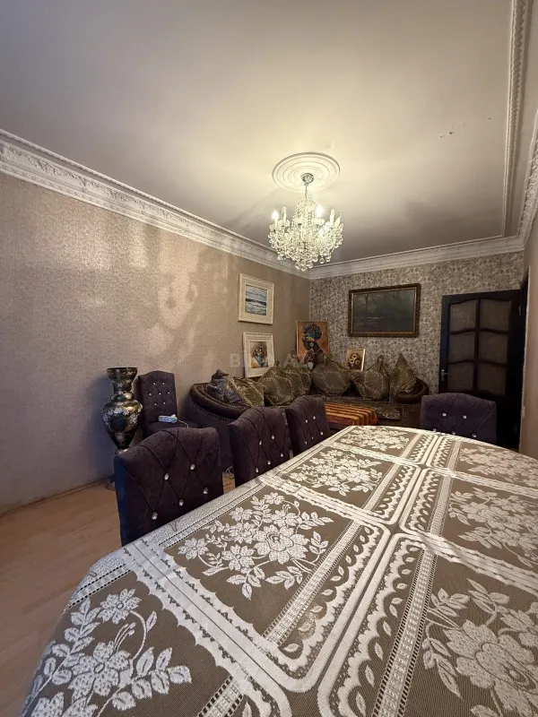 Satılır 4 otaqlı mənzil 100 m²