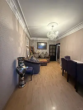 Satılır 4 otaqlı mənzil 100 m²