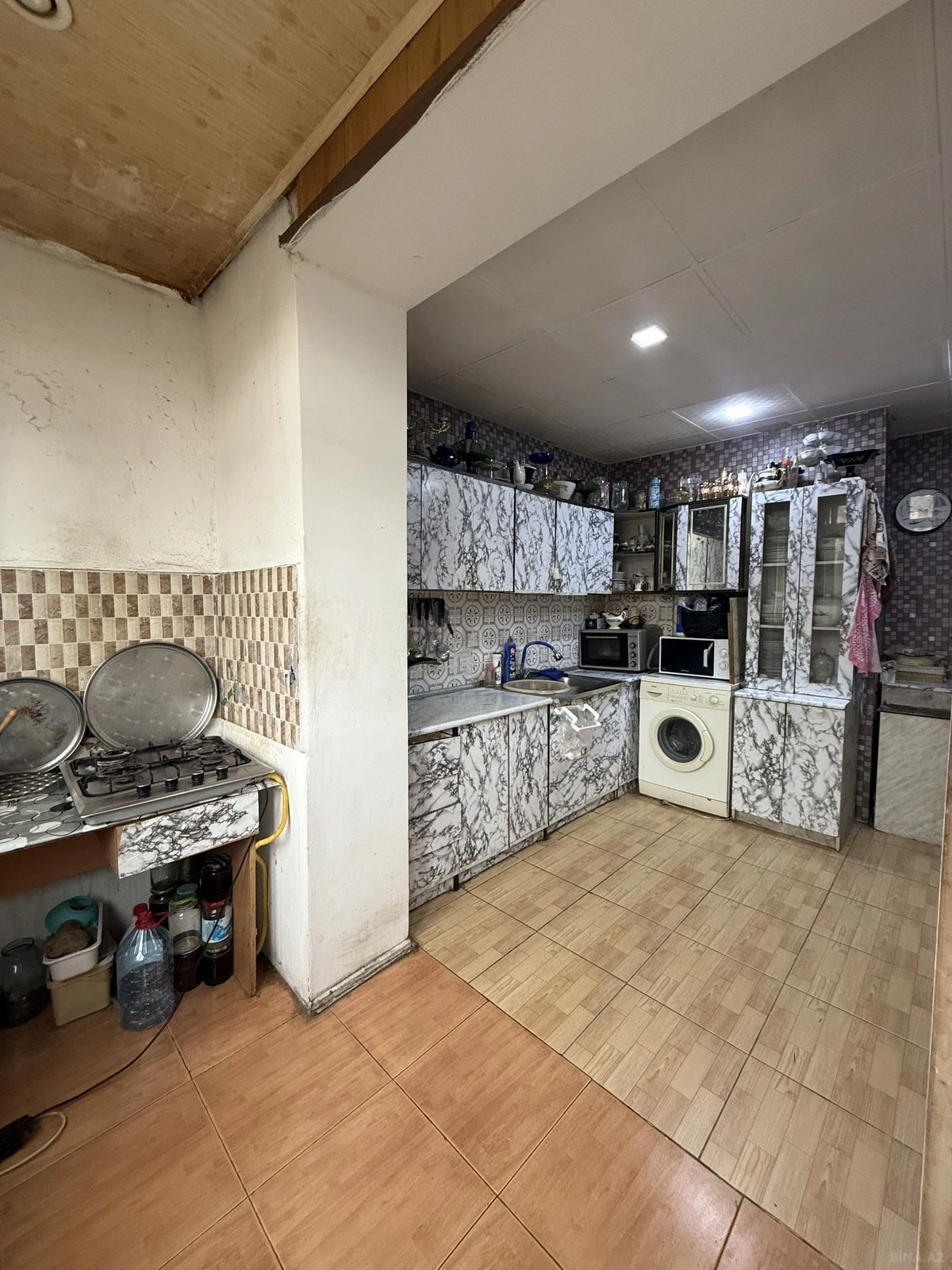 Satılır 4 otaqlı mənzil 100 m²