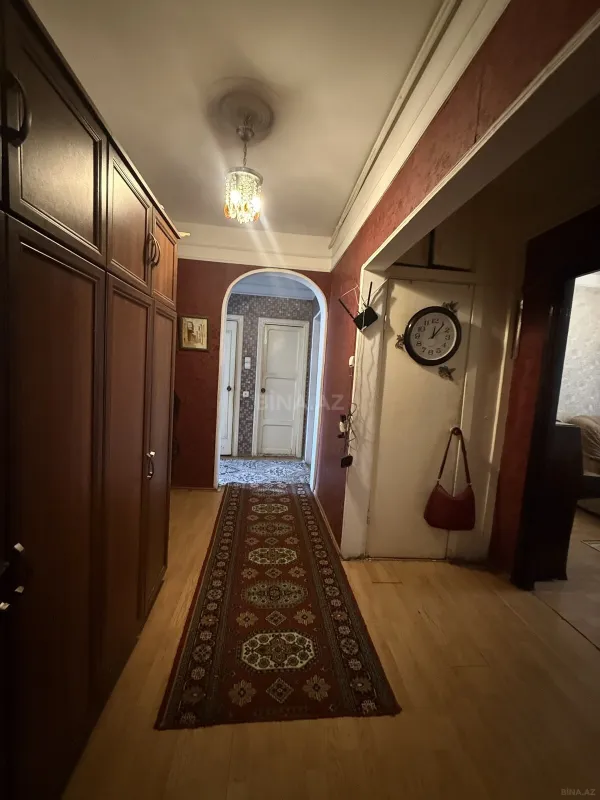 Satılır 4 otaqlı mənzil 100 m²