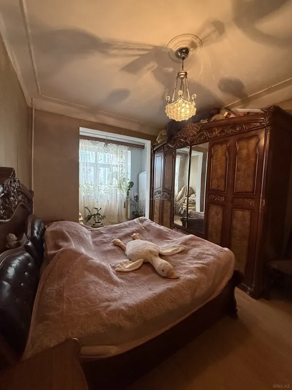 Satılır 4 otaqlı mənzil 100 m²