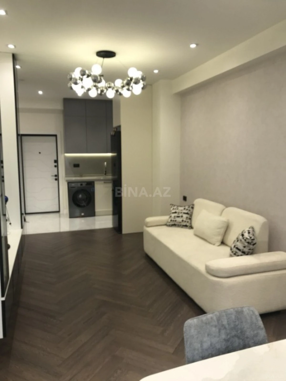 Satılır 2 otaqlı mənzil 60 m²