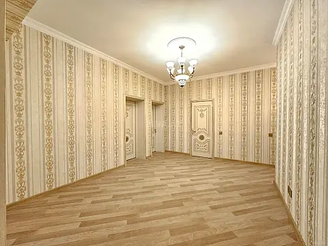 Satılır 3 otaqlı mənzil 146 m²