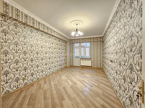 Satılır 3 otaqlı mənzil 146 m²