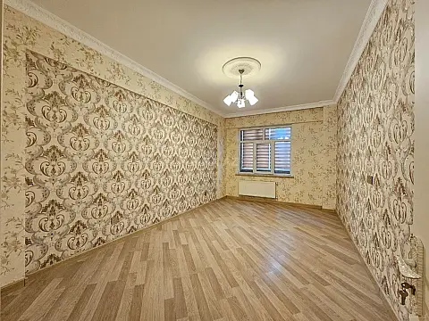 Satılır 3 otaqlı mənzil 146 m²