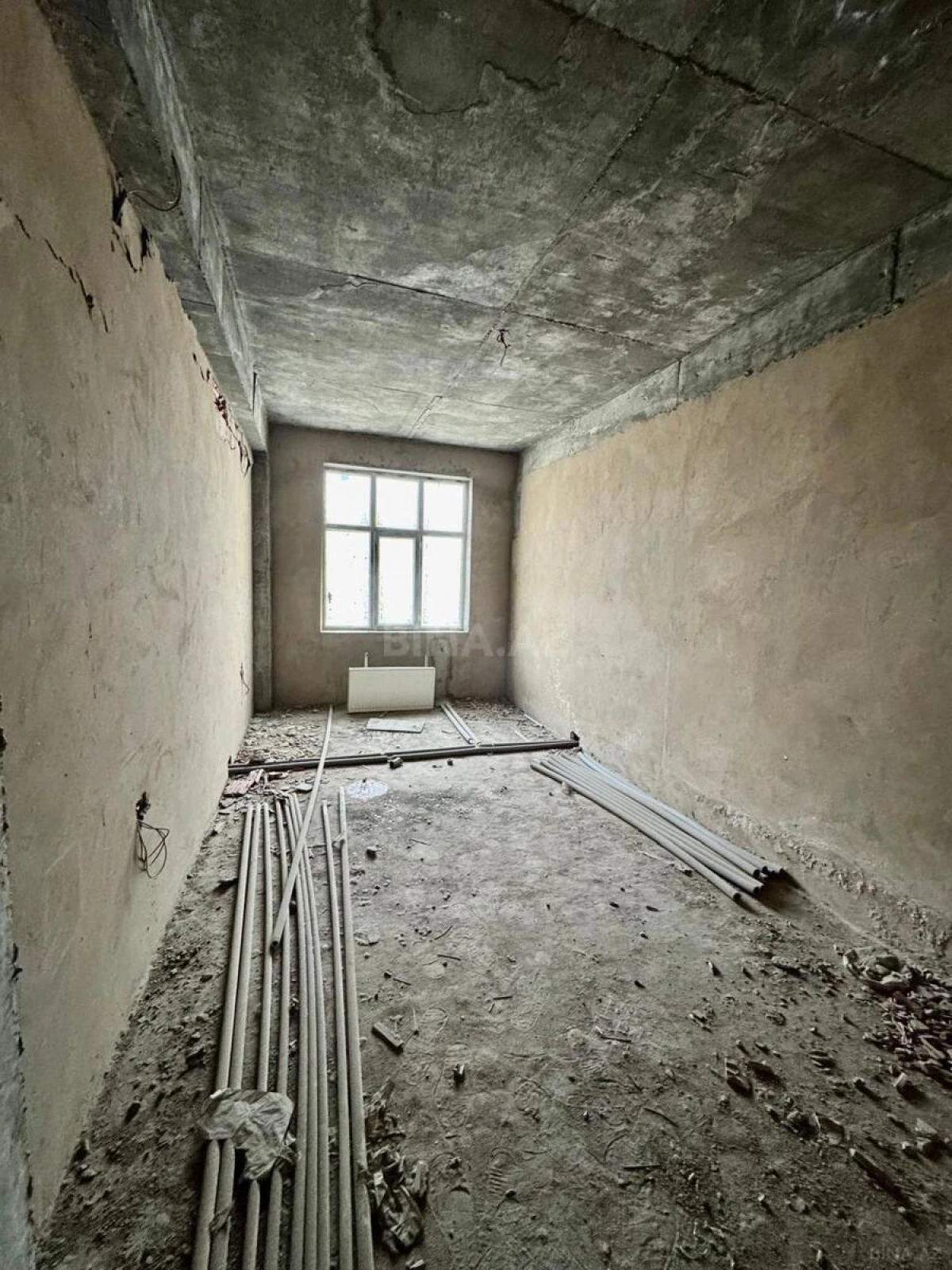 Satılır 4 otaqlı mənzil 160 m²