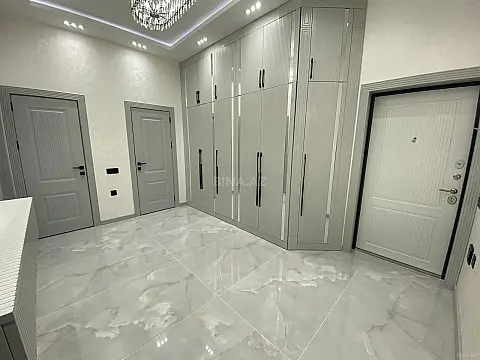 Satılır 3 otaqlı mənzil 108 m²