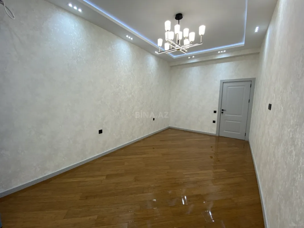 Satılır 3 otaqlı mənzil 108 m²
