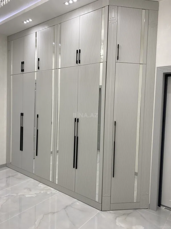 Satılır 3 otaqlı mənzil 108 m²