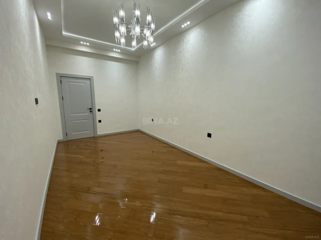 Satılır 3 otaqlı mənzil 108 m²