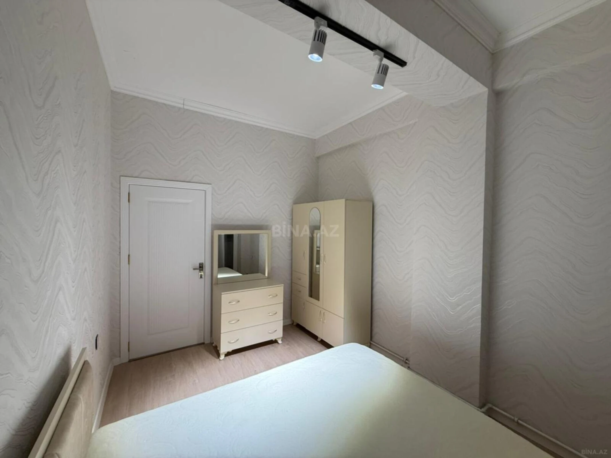 Kirayə verilir 2 otaqlı mənzil 50 m²