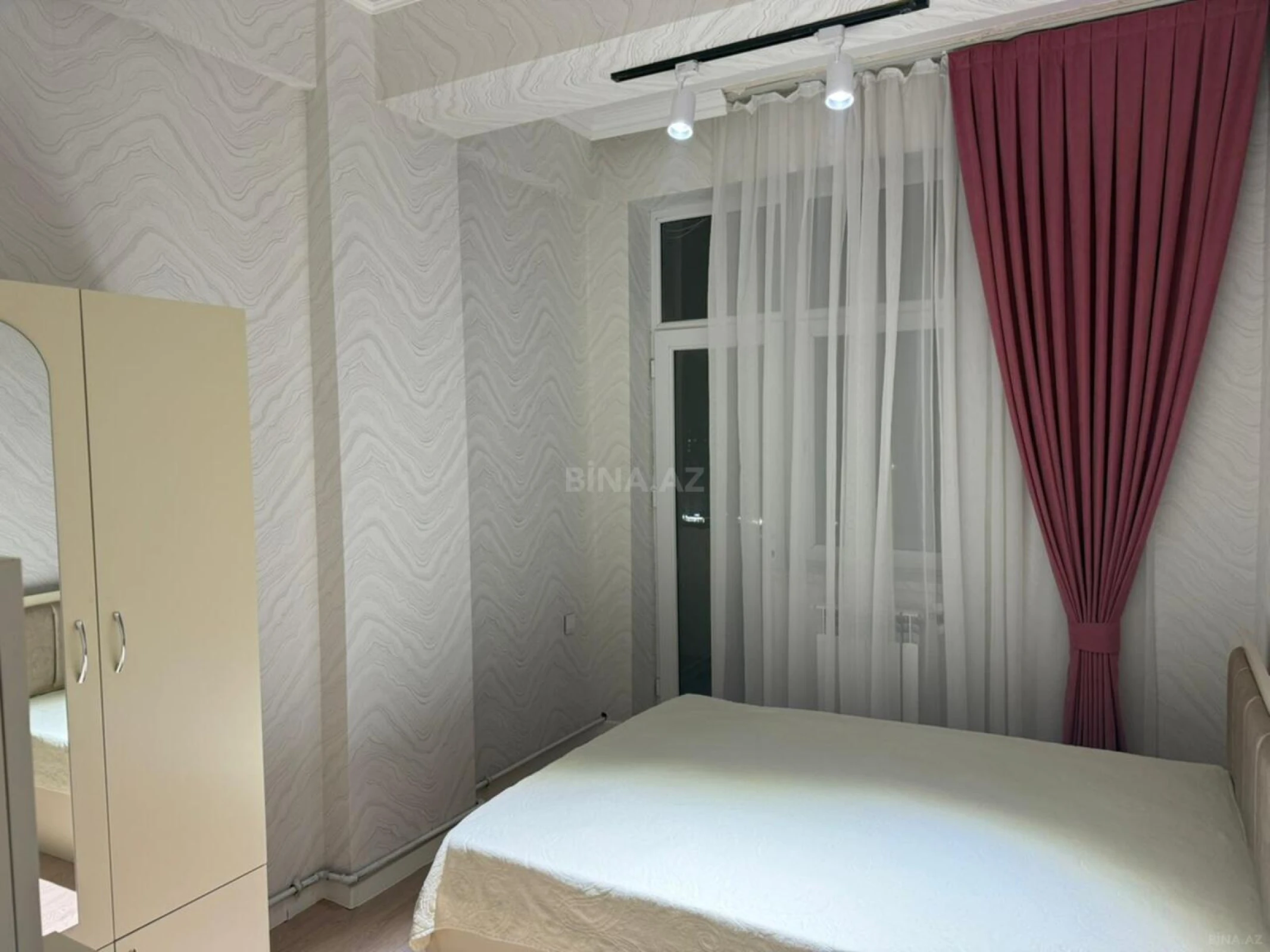 Kirayə verilir 2 otaqlı mənzil 50 m²