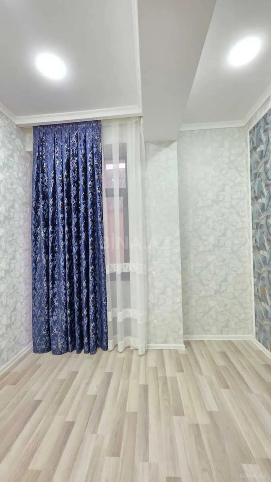 Satılır 2 otaqlı mənzil 57 m²