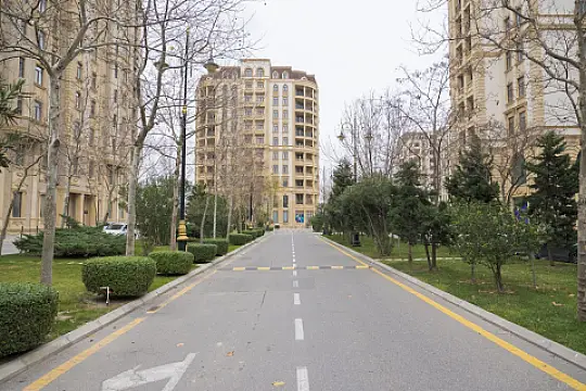 Kirayə verilir 2 otaqlı mənzil 111 m²