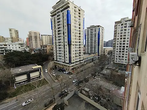 Satılır 2 otaqlı mənzil 90 m²