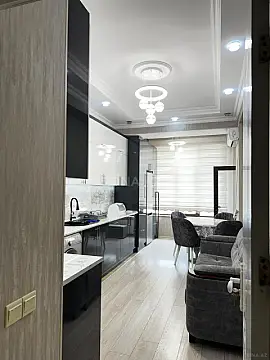 Kirayə verilir 3 otaqlı mənzil 118 m²