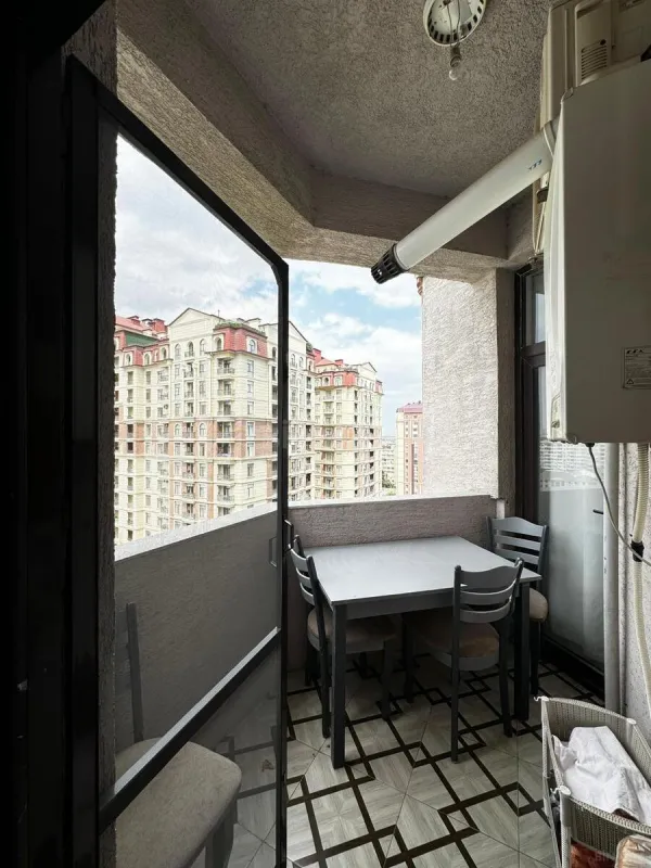 Kirayə verilir 3 otaqlı mənzil 118 m²