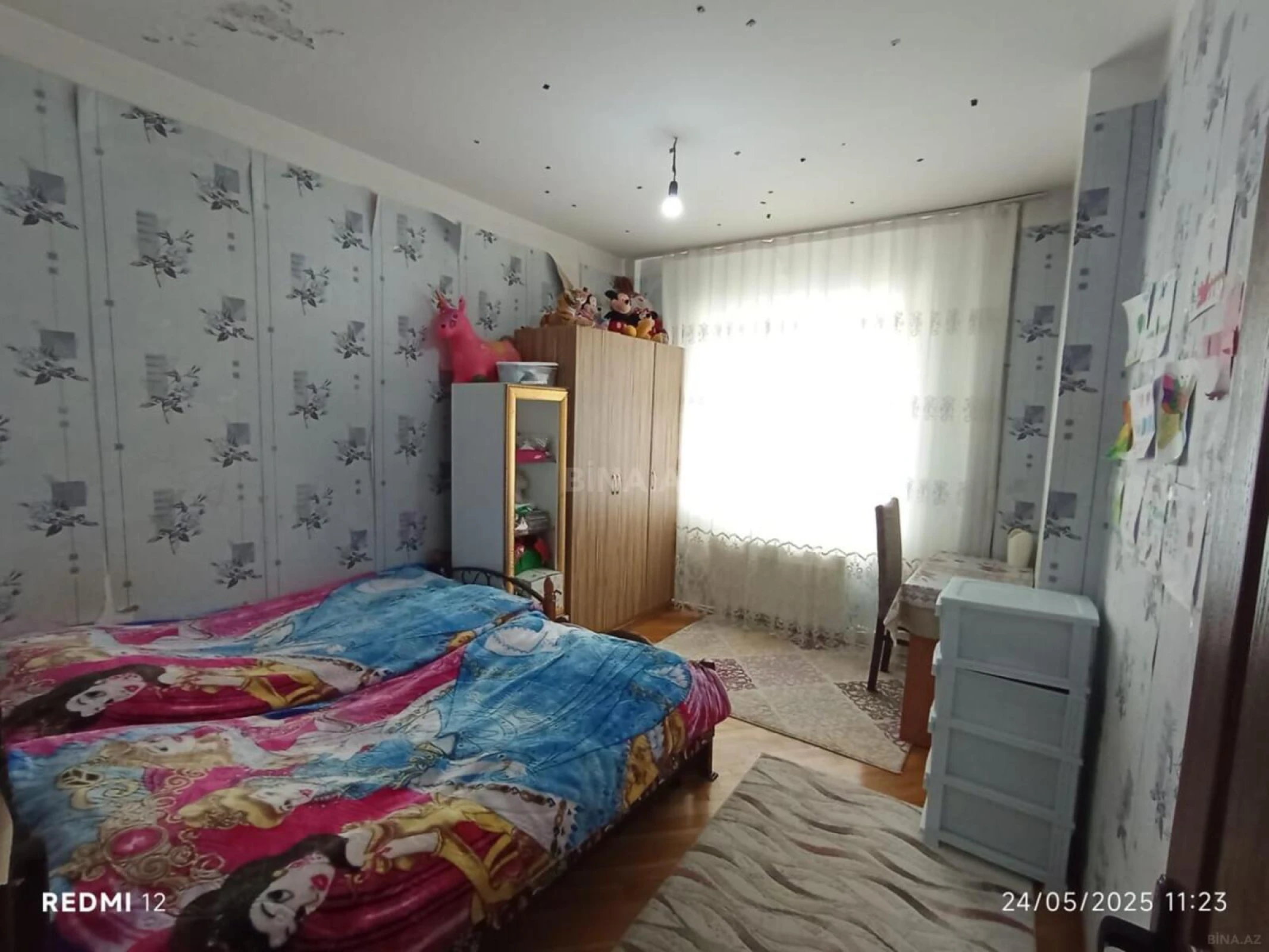 Satılır 4 otaqlı mənzil 120 m²