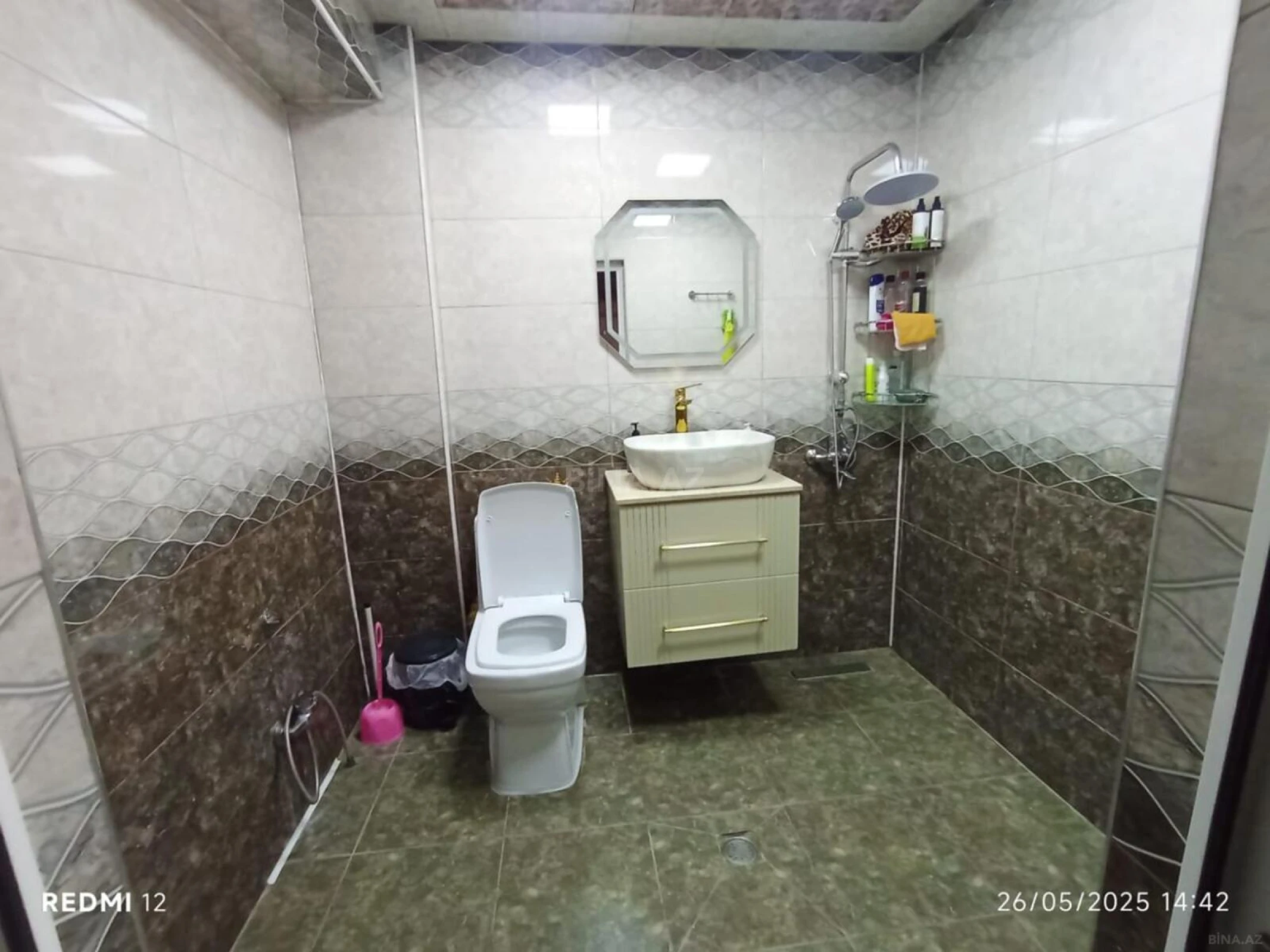 Satılır 4 otaqlı mənzil 120 m²