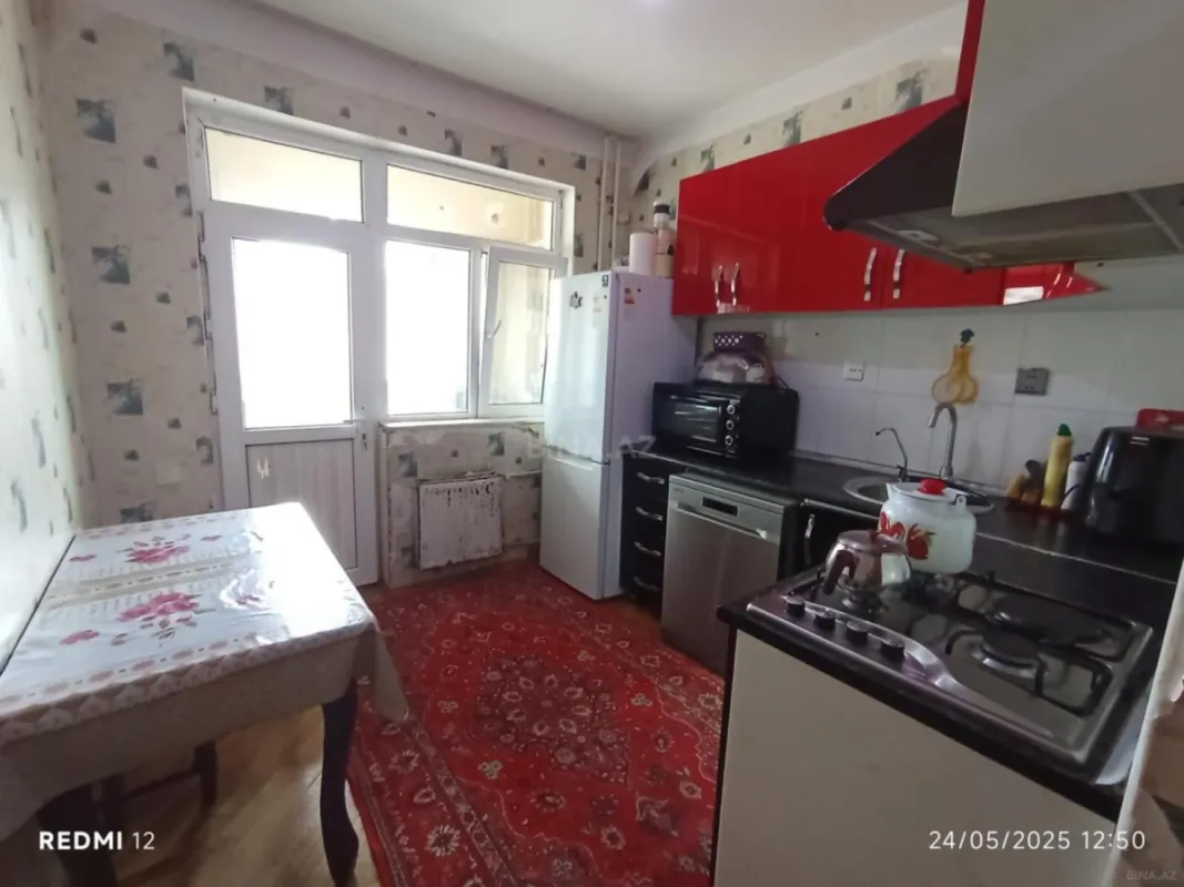 Satılır 4 otaqlı mənzil 120 m²