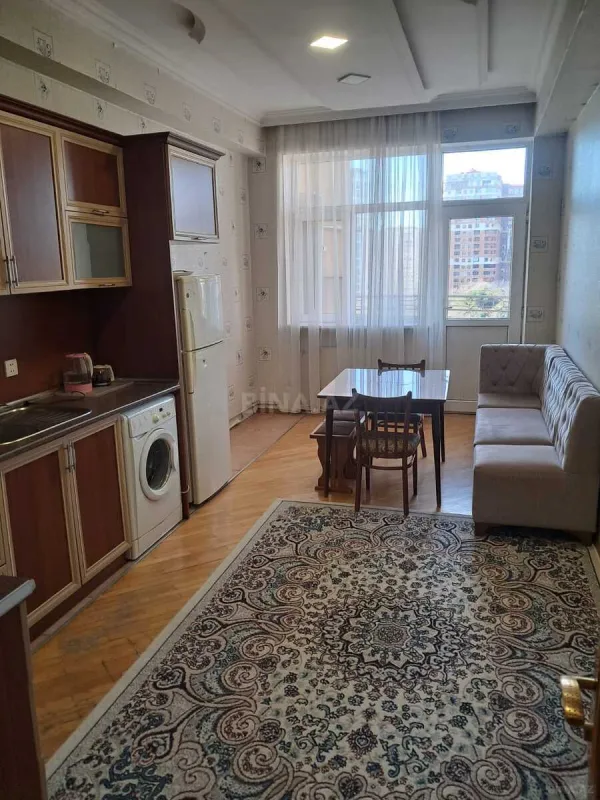 Kirayə verilir 3 otaqlı mənzil 120 m²