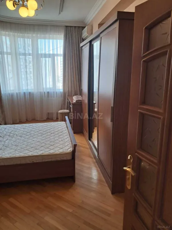 Kirayə verilir 3 otaqlı mənzil 120 m²