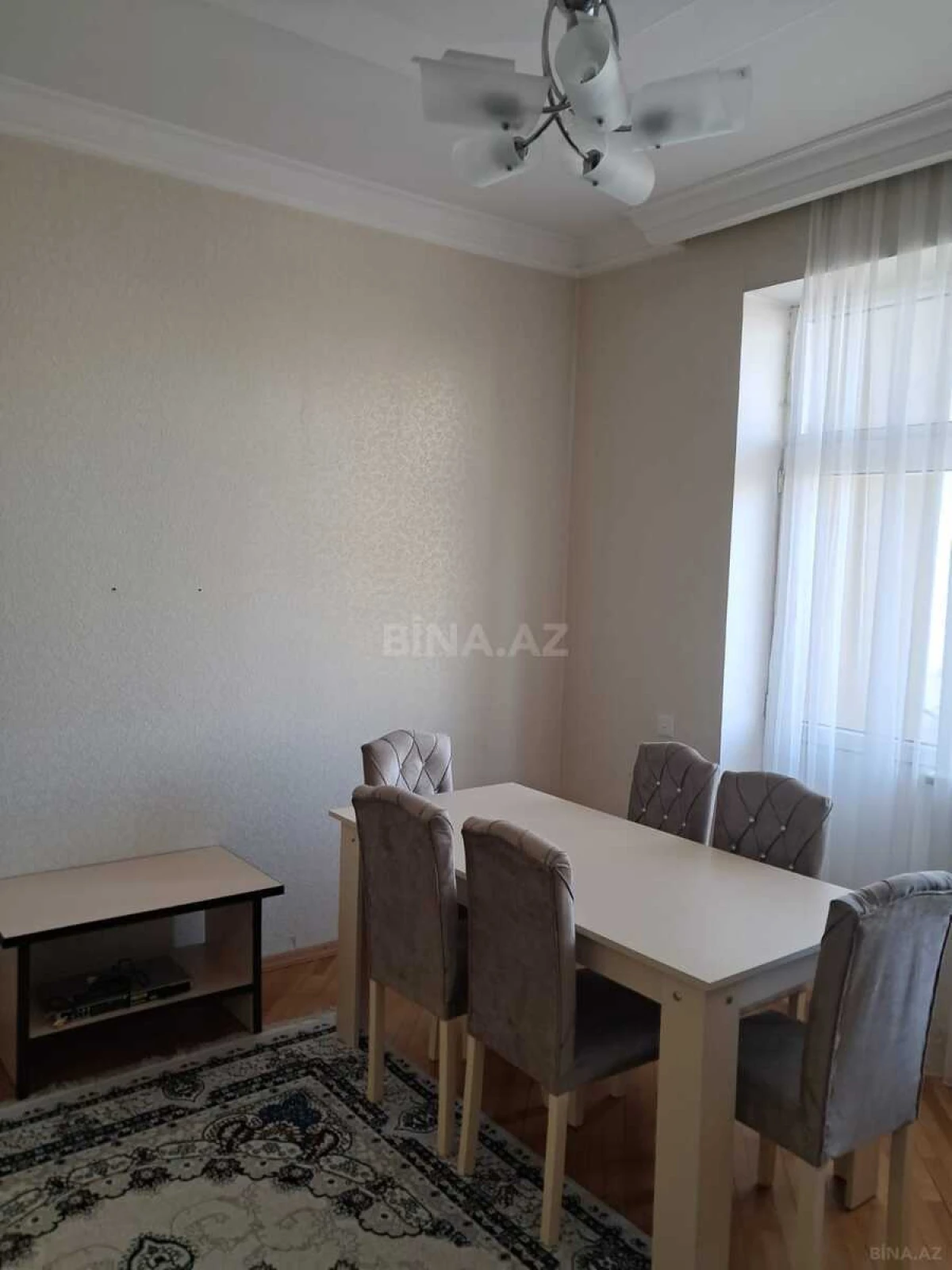 Kirayə verilir 3 otaqlı mənzil 120 m²