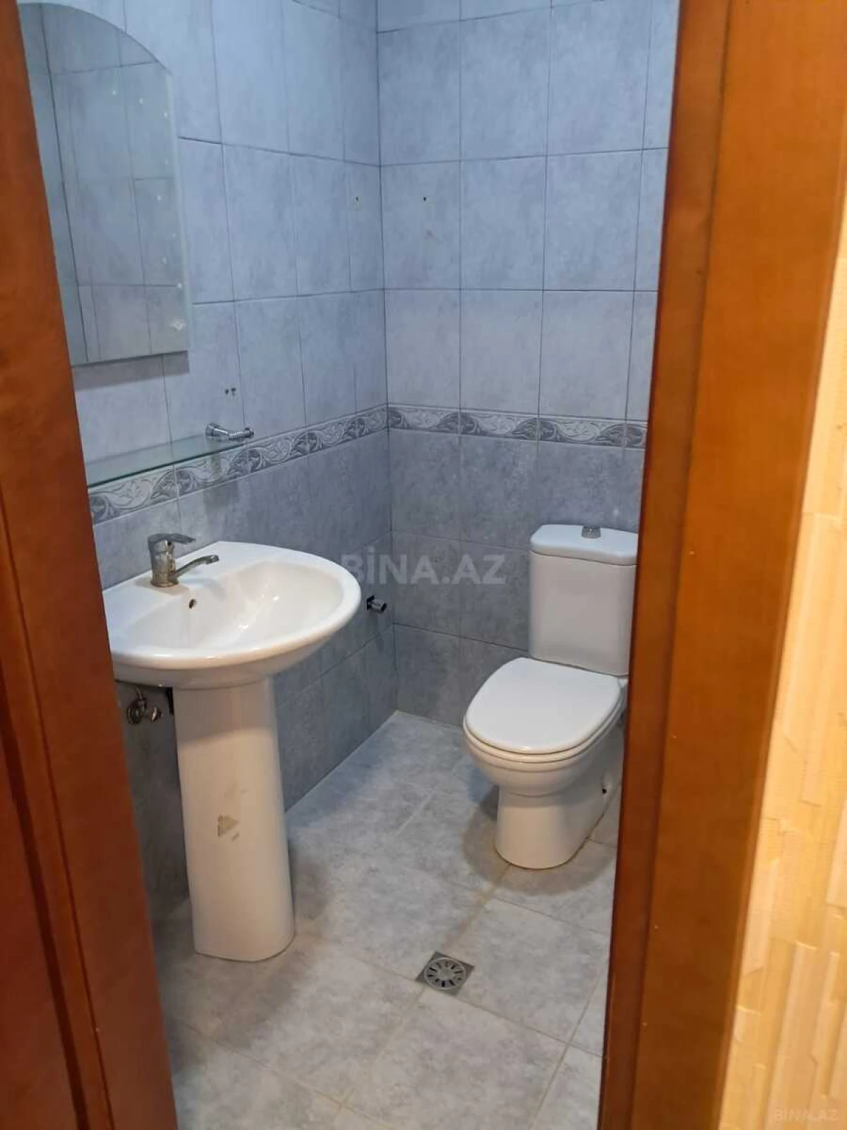 Kirayə verilir 3 otaqlı mənzil 120 m²