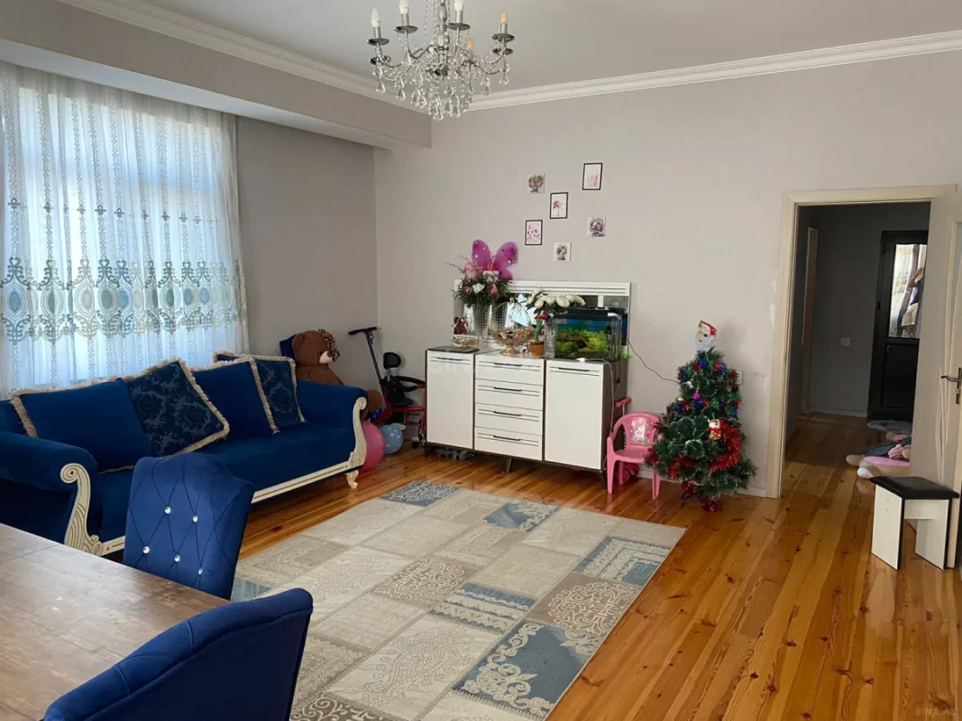 Satılır 2 otaqlı mənzil 78 m²