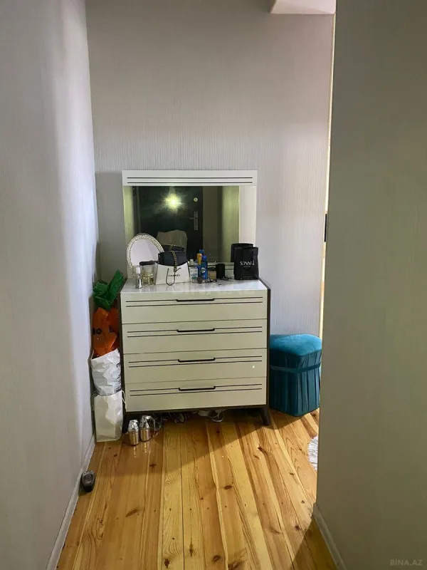 Satılır 2 otaqlı mənzil 78 m²