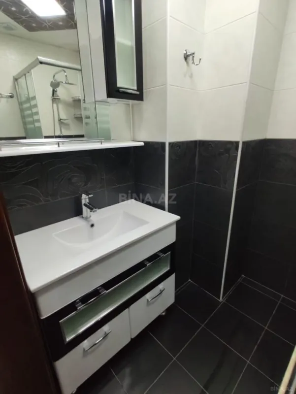 Kirayə verilir 3 otaqlı mənzil 120 m²