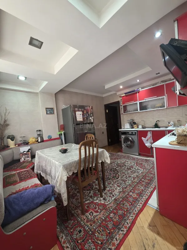 Satılır 3 otaqlı mənzil 110 m²